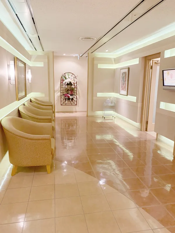 梅田本店 スライド画像 02