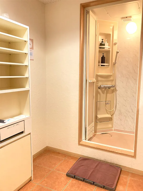 梅田本店 スライド画像 05