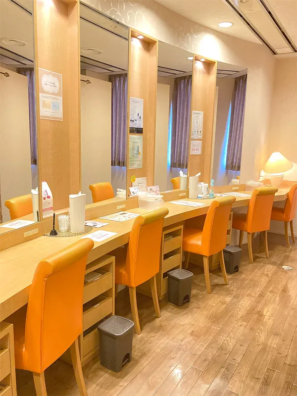 梅田本店 スライド画像 06