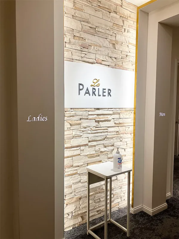 池袋本店 スライド画像 01