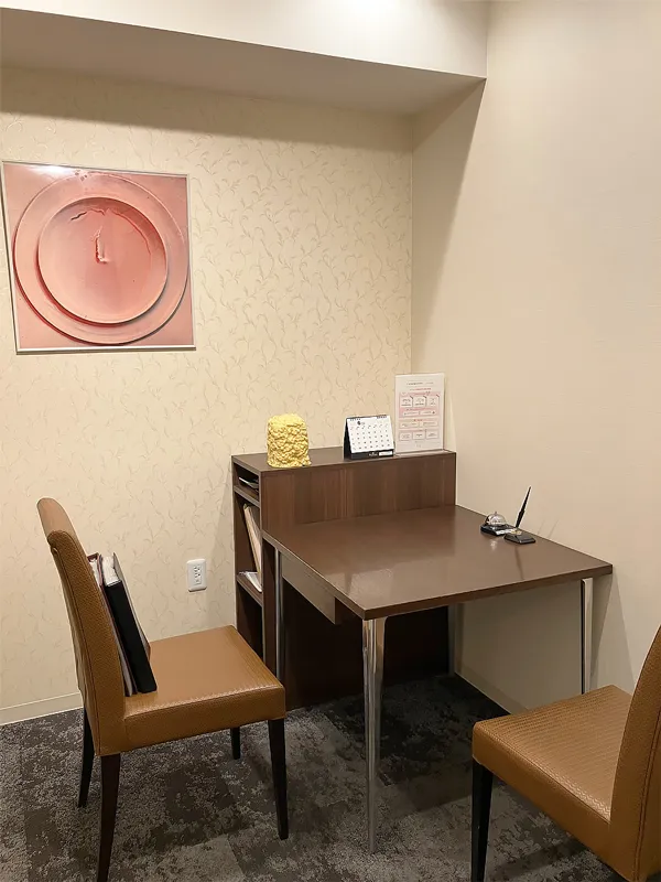 池袋本店 スライド画像 03