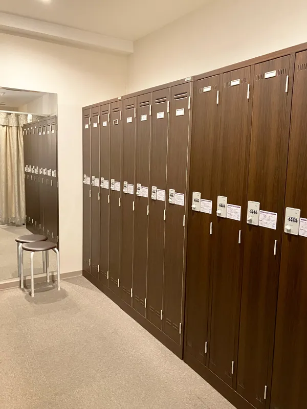 池袋本店 スライド画像 04