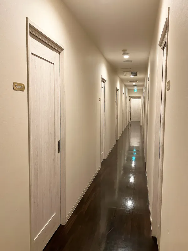 池袋本店 スライド画像 05