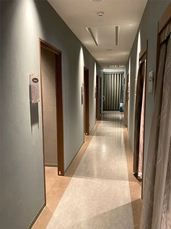 新宿本店 スライド画像 04