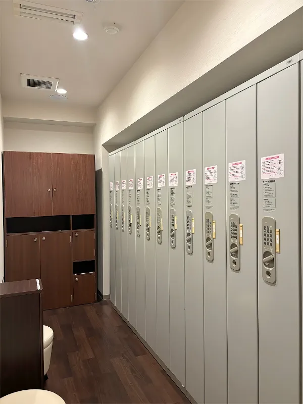 新宿新南口店 スライド画像 04